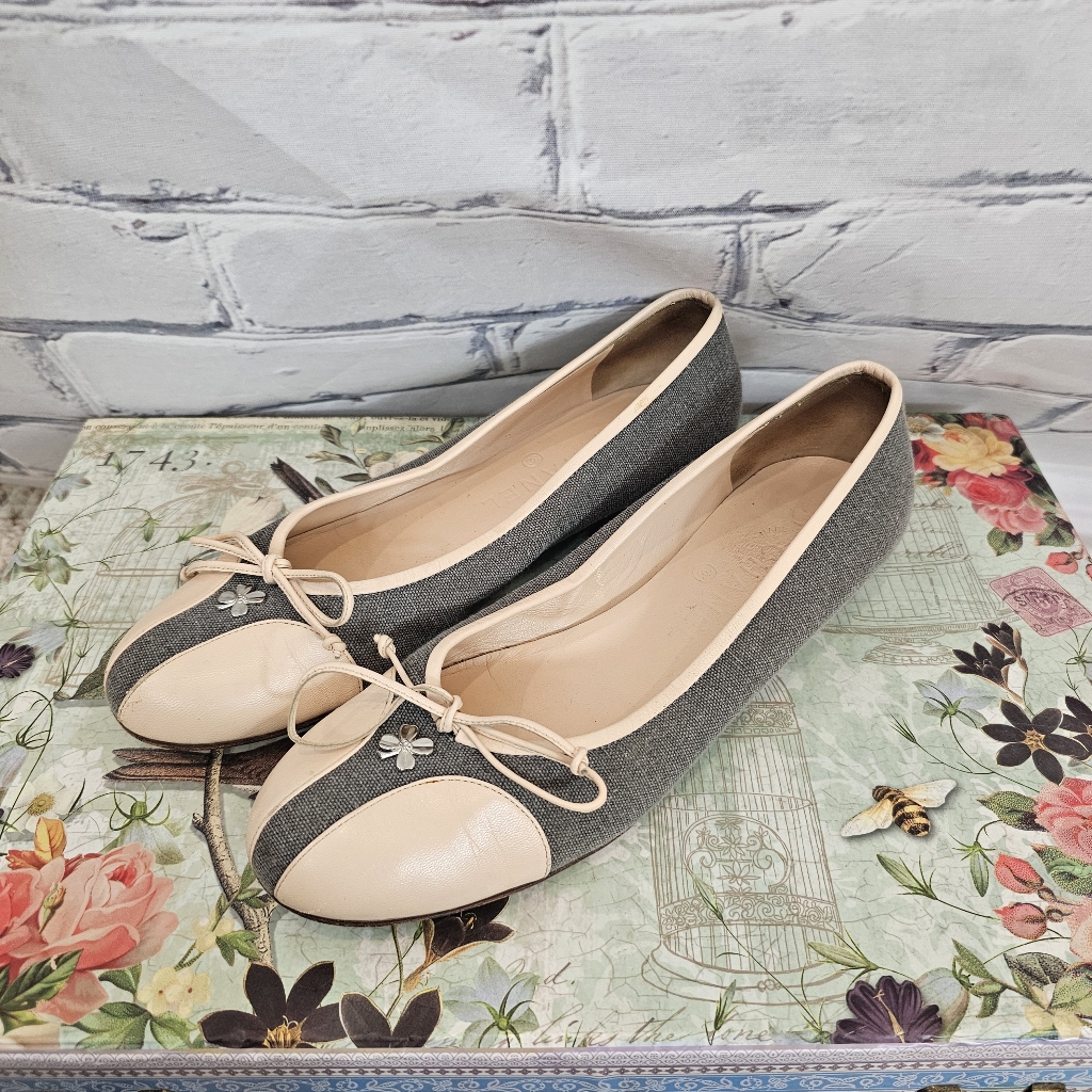Chanel Vintage Clover Canvas Flats